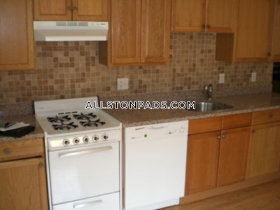 Allston 3 Bed, 2 Bath Unit Boston - $2,750
