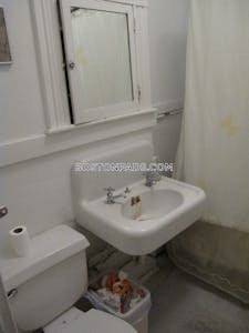 Fenway/kenmore Great Studio 1 bath available 9/1 on Park Dr in Boston! Boston - $2,295