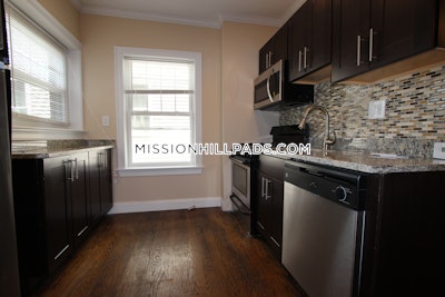 Roxbury 2 Beds 1 Bath Boston - $2,825 No Fee