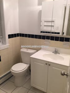 Brookline Apartment for rent 2 Bedrooms 1 Bath Chestnut Hill - $3,645 No Fee