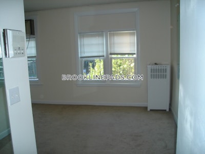 Brookline 0 Bed 1 Bath BROOKLINE- COOLIDGE CORNER $2,125  Coolidge Corner - $2,125 No Fee