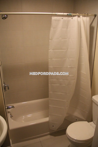 Medford 1 Bed 1 Bath MEDFORD  Wellington - $1,750
