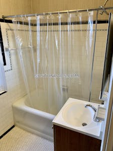 Medford Studio, 1 bath available now on Fellsway West in Medford! Medford Square - $1,695