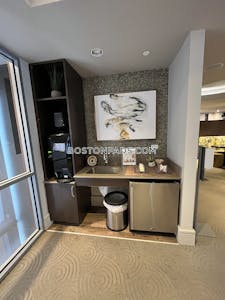 Cambridge Cambridge Park , 1 Bed 1 Bath in Alewife  Alewife - $3,573