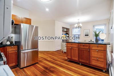 Mission Hill Character-Filled 4BD 1BA Mission Hill Apartment Boston - $4,500
