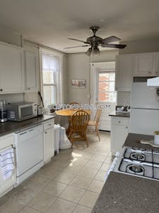 North End 2 Beds 1 Bath Boston - $4,200