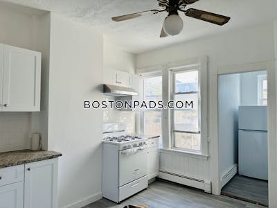 Cambridge Spacious 3 Bed Split on Jefferson Street  East Cambridge - $3,300