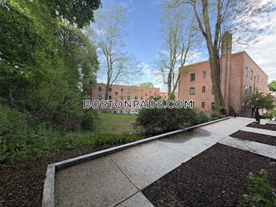 Brookline 2 Bed 1 Bath BROOKLINE- COOLIDGE CORNER $3,655  Coolidge Corner - $3,655 No Fee