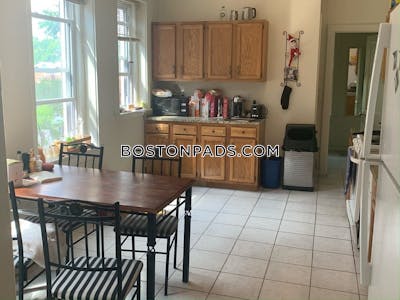 Brookline 4 Bed, 2 Bath Unit  Washington Square - $5,150 No Fee