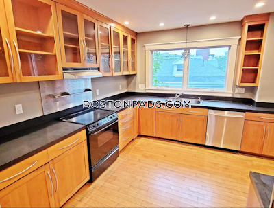 Brookline 3 Beds 1 Bath  Washington Square - $4,500