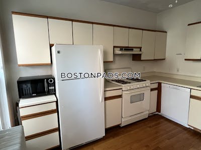 Brookline 1 Bed 1 Bath BROOKLINE- BROOKLINE VILLAGE $2,600 Brookline Village - $2,600