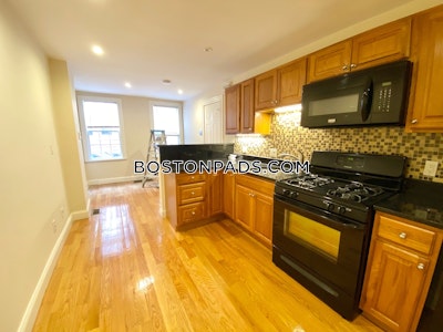Beacon Hill 1 Bed 1 Bath on Joy St. in Beacon hill Boston - $3,000