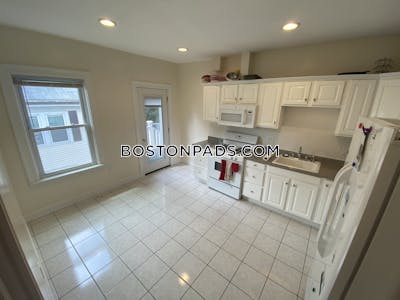 Brighton 3 Beds 2 Baths Brighton Boston - $3,900