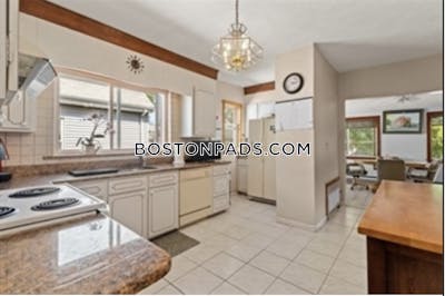 Medford 5 Beds 2 Baths Tufts  Tufts - $8,200