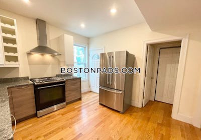 Dorchester 3 Beds 1 Bath Boston - $3,600