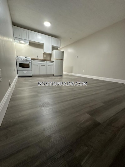 Lowell Studio 1 Bath - $1,550 No Fee