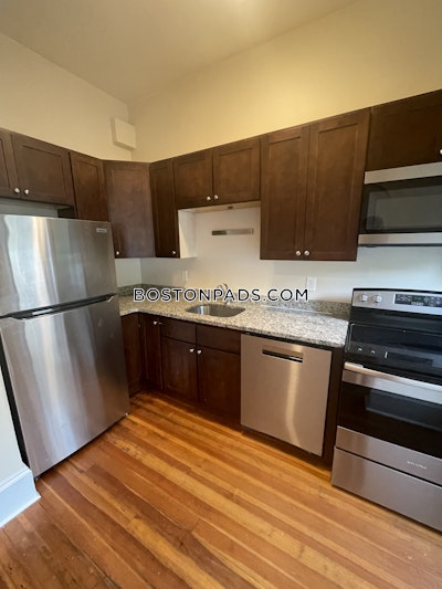 Brookline 1 Bed Coolidge Corner  Coolidge Corner - $3,000 50% Fee