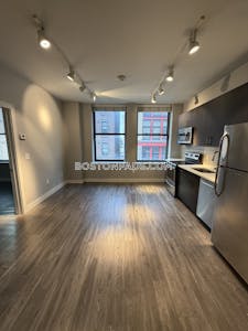 Lynn 1 Bed 1 Bath - $2,100 No Fee