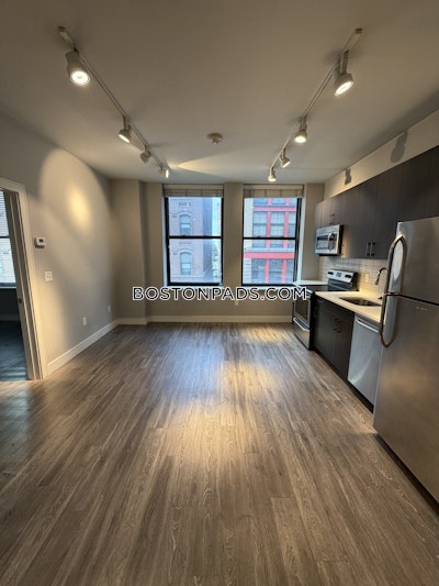 Lynn 1 Bed 1 Bath - $2,100 No Fee