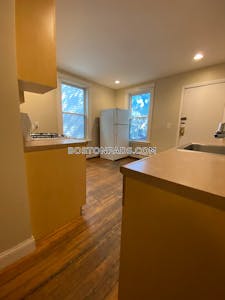Cambridge 4 Beds 2 Baths Central Square/cambridgeport - $5,200