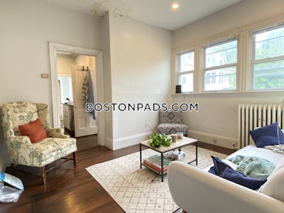 Somerville 5-Bedroom 1-Bath Light Filled Stylish Somerville Apartment  Tufts - $5,500