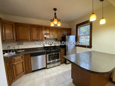 Jamaica Plain 3 Beds 1 Bath Boston - $3,600 No Fee