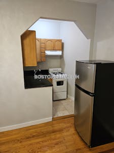 Northeastern/symphony Studio 1 Bath Boston - $2,350 50% Fee
