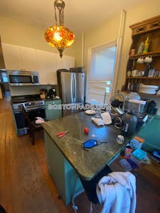 Mission Hill 8 Beds 2.5 Baths Boston - $12,800