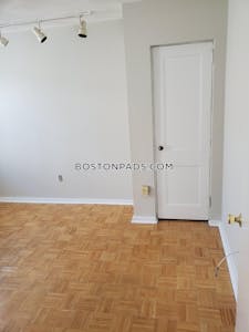North End 2 Beds 1 Bath Boston - $2,920