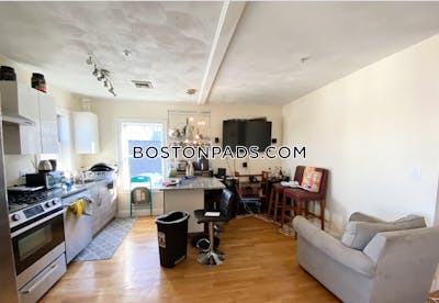 Mission Hill 4 Beds 1 Bath Boston - $5,400
