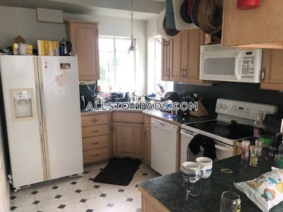 Lower Allston 3 Beds 2 Baths Boston - $4,200