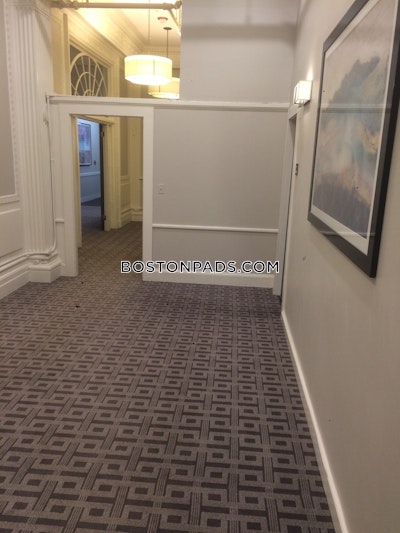 Northeastern/symphony Studio 1 Bath Boston - $2,850 50% Fee