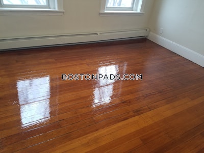 Cambridge 3 Bed, 1 Bath Unit  East Cambridge - $3,200 No Fee