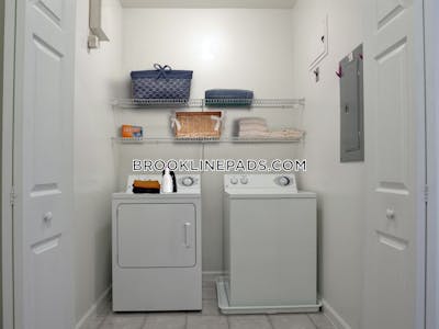 Newton 2 Bed 2 Bath NEWTON  Chestnut Hill - $4,965
