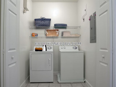 Newton 2 Bed 2 Bath NEWTON  Chestnut Hill - $4,431