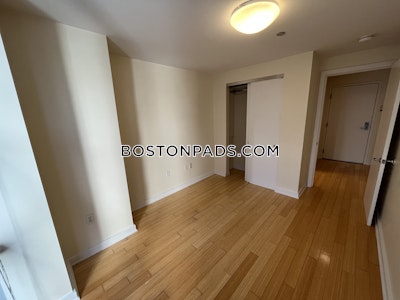 Downtown Nice 1 Bed 1 Bath available NOW on Boylston St. in Boston! Boston - $3,250 No Fee