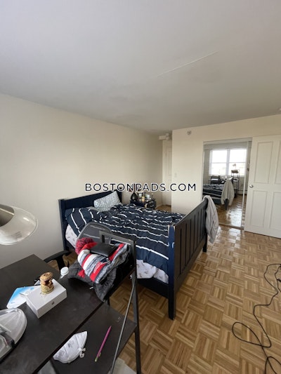 Brookline 2 Beds 1.5 Baths  Boston University - $3,800 No Fee