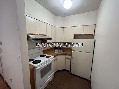 Downtown Nice 1 Bed 1 Bath available NOW on Essex St. in Downtown Boston - $2,500 No Fee