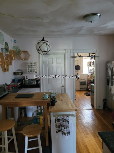 Somerville 1 Bed 2 Baths  Davis Square - $3,200