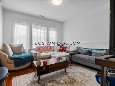 Medford 4 Beds 2 Baths  Tufts - $5,600 No Fee