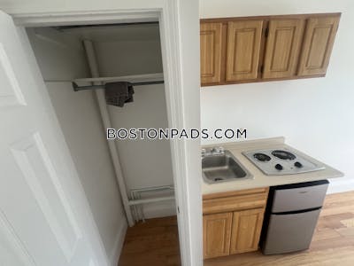 Brookline 0 Bed 1 Bath BROOKLINE- BOSTON UNIVERSITY $1,795  Longwood Area - $1,795