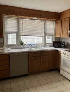 Belmont 2 Beds 1 Bath - $3,100