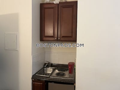 Mission Hill Studio 1 Bath Boston - $1,750 No Fee