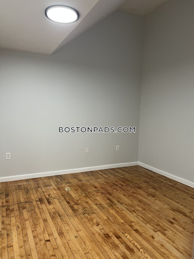 Fall River Apartment for rent 2 Bedrooms 1 Bath - $1,650 No Fee