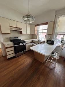 Brookline 2 bedroom 1 baths in BROOKLINE- WASHINGTON SQUARE Washington Square - $2,900