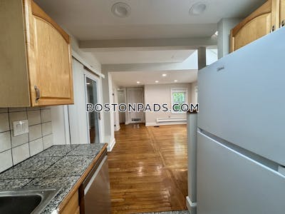 Somerville 2 bedroom 1 baths in SOMERVILLE East Somerville - $3,000 50% Fee