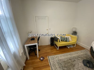 Somerville 2 Beds 1 Bath  East Somerville - $2,800