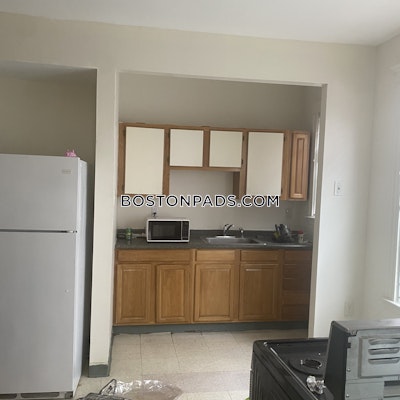 Dorchester 3 bedroom 1 baths in BOSTON Boston - $3,250 50% Fee