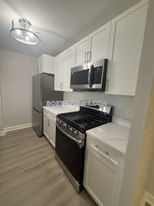 Cambridge Apartment for rent 3 Bedrooms 1.5 Baths  Mt. Auburn/brattle/ Fresh Pond - $4,109 No Fee