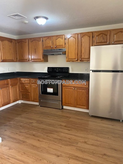 Fall River 1 bedroom 1 baths in FALL RIVER - $1,600 No Fee